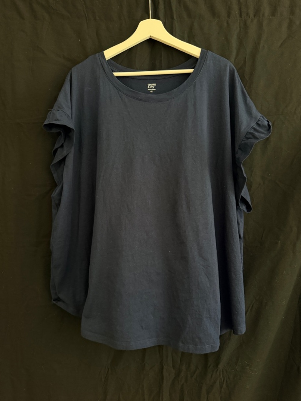 Crown & Ivy Navy Crewneck Ruffle-Sleeve Top